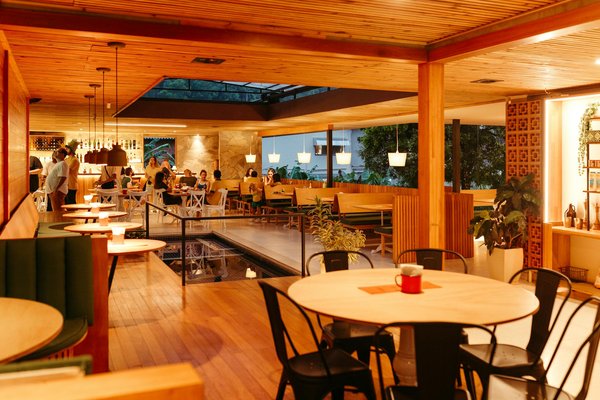 Boosting Family Restaurant Engagement: The Power of Interactive Tabletop Games